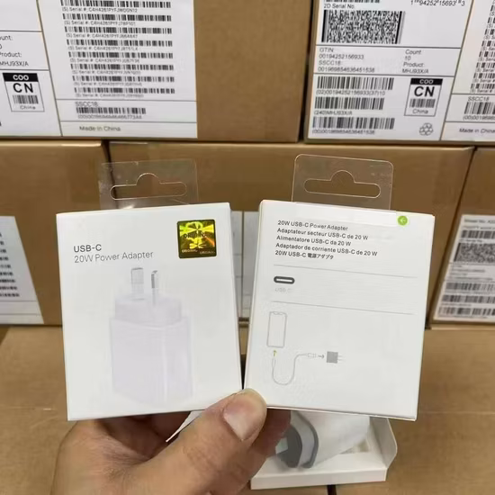 20W Pd+QC Power Adapter with Ukca RoHS Certificate Phone Charger